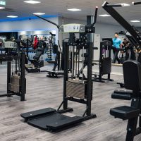 gymleco-standing-pec-fly-04