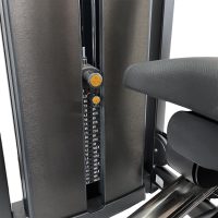life-fitness-insignia-seated-leg-press-02